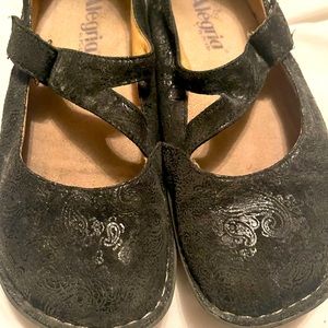 Algeria Nursing Clogs